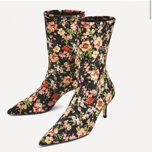 Absolutely gorgeous floral boots. These are so unique, rare and fashionable